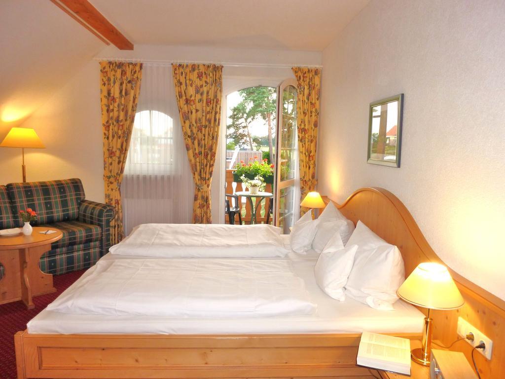 Landhaus Mueritzgarten Hotel Garni Röbel Oda fotoğraf
