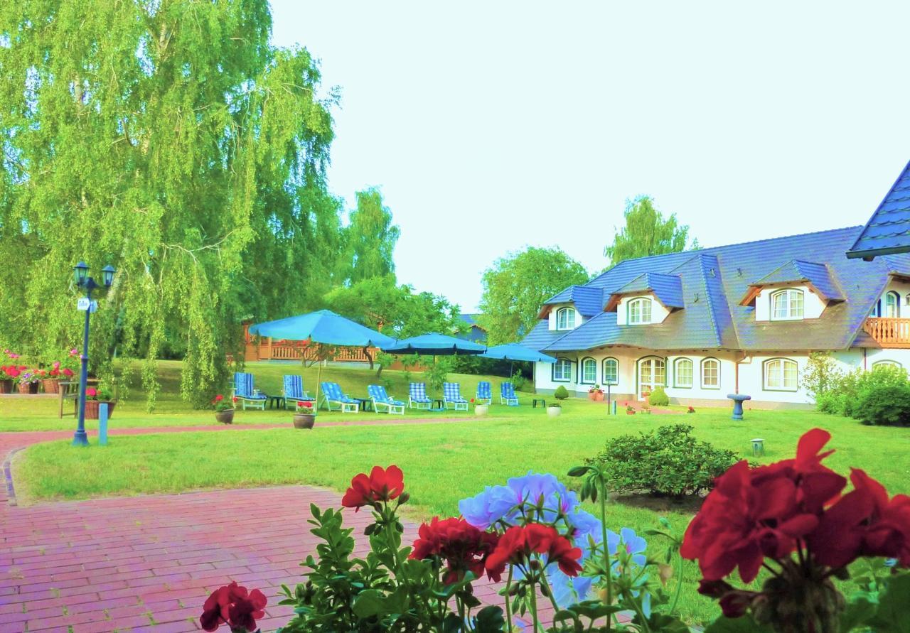 Landhaus Mueritzgarten Hotel Garni Röbel Dış mekan fotoğraf
