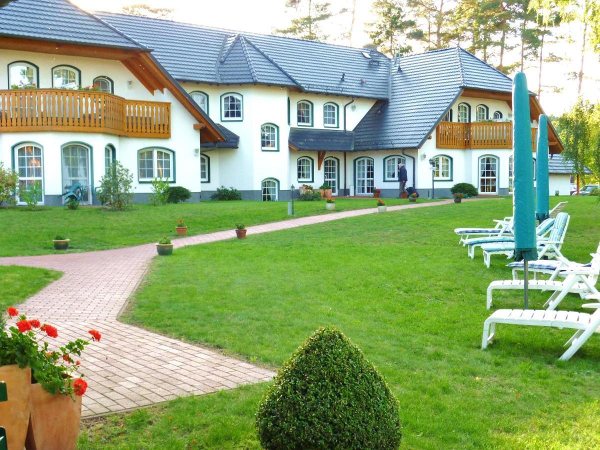 Landhaus Mueritzgarten Hotel Garni Röbel Dış mekan fotoğraf